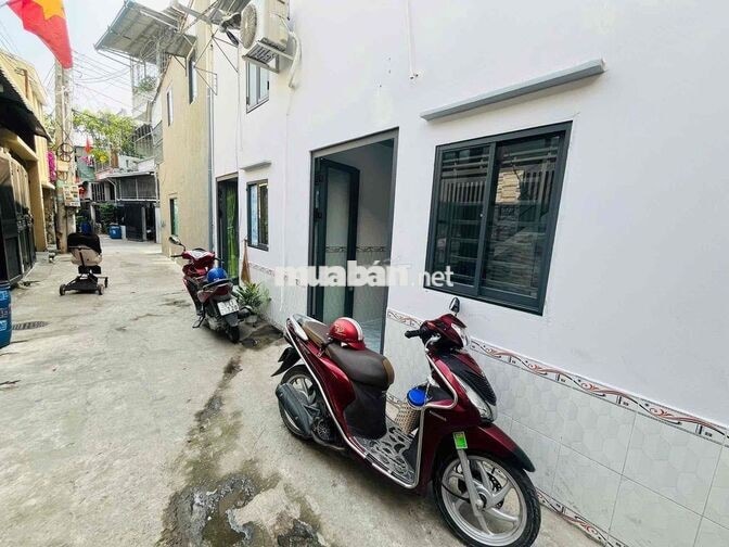 Nhà lầu trệt ở đường Trần Khánh Dư vô chút ngã tư Mồi
