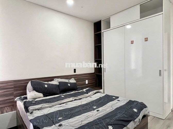 CHO THUÊ CĂN HỘ 2PN MONARCHY, GIÁ CHỈ 17 TRIỆU, FULL NỘI THẤT