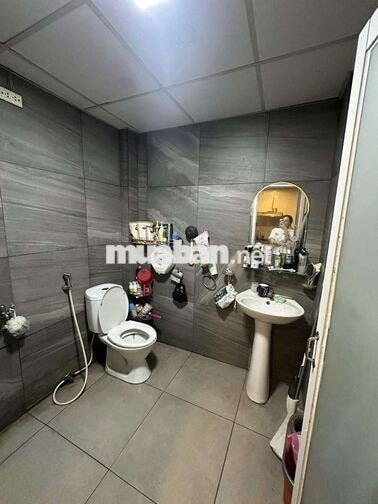 nhà ở đông hòa,dĩ an. cách siêu thị Go 200m. 1,55 tỏi thương lượng nhẹ