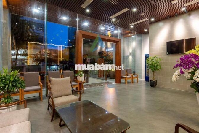 Cần cho thuê khách sạn 11 tầng 46 phòng đường Loseby, Sơn Trà 4*