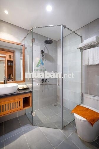 Cần cho thuê khách sạn 11 tầng 46 phòng đường Loseby, Sơn Trà 4*