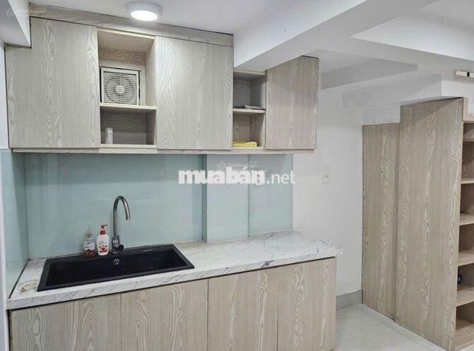 Cho thuê nhà nguyên căn phường Tân Định, sát mặt đường Hoàng Sa