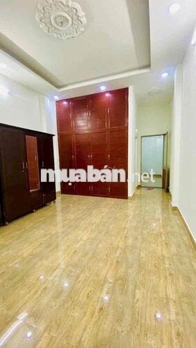 🔥Nhà thuê nguyên căn (10tr) 👉Đường Phạm Hùng. -- giáp quận 8