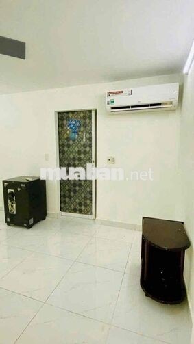 🔥Nhà thuê nguyên căn (10tr) 👉Đường Phạm Hùng. -- giáp quận 8