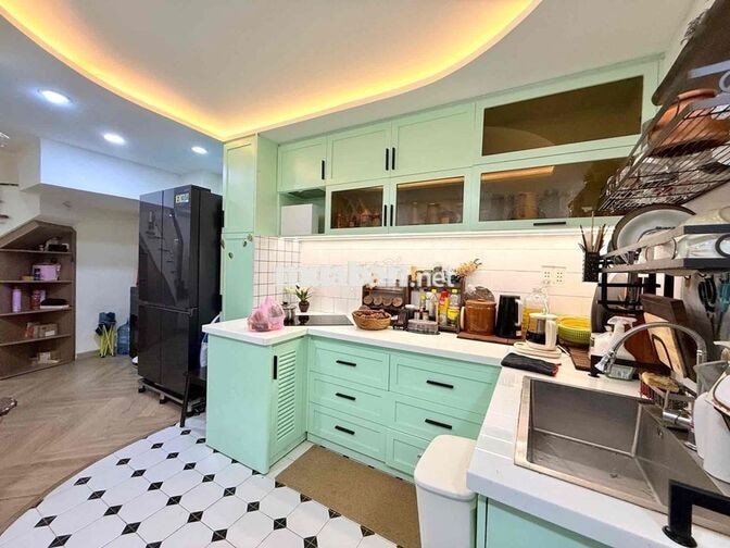 NHỈNH 5TỶ NỞ HẬU 8M HÀNG NGON NGAY NGÃ TƯ HÀNG XANH HXH ĐỔ CỬA