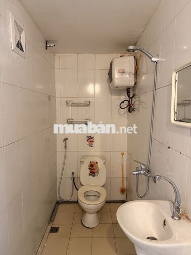 Chính chủ cho thuê lại căn hộ tập thể 60m2 Tầng 1 Kim Liên.