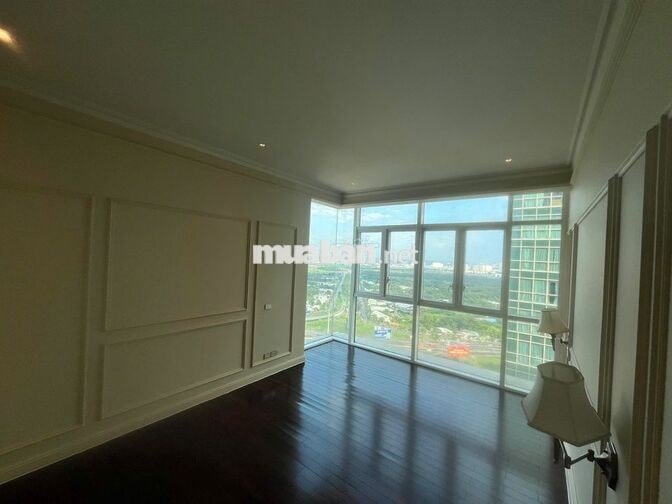 Cho thuê căn góc Duplex 200m2 4Pn 3Wc View Q1