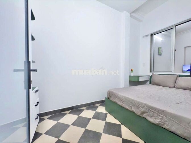 🏡 CĂN HỘ 2 PHÒNG NGỦ – SÂN SAU LỚN – FULL NỘI THẤT _ Khu Tên Lửa📍