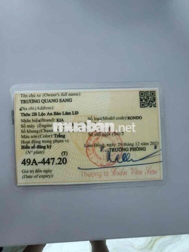 KIA Rondo 7 chỗ Xăng 21.403 km Trắng