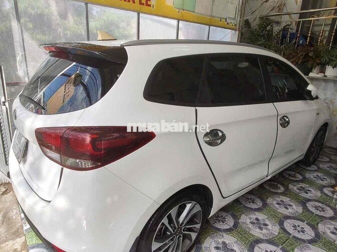 KIA Rondo 7 chỗ Xăng 21.403 km Trắng