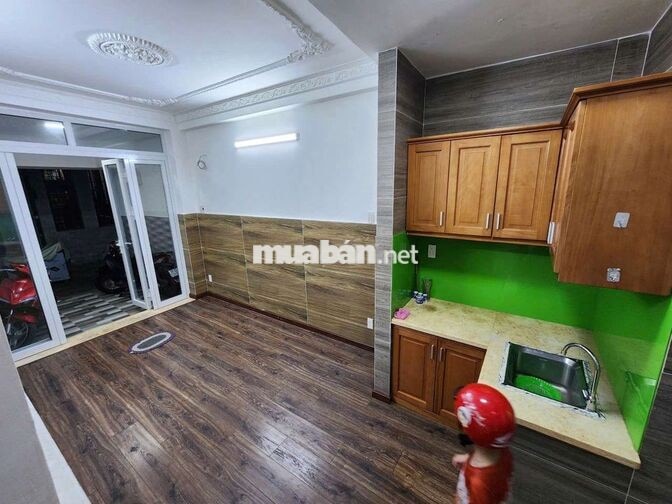 Cho thuê nhà 3 tầng 9tr HẺM 502 HUỲNH TẤN PHÁT -P. BÌNH THUẬN - QUẬN 7
