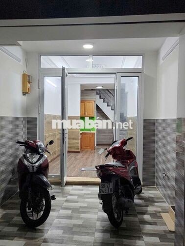 Cho thuê nhà 3 tầng 9tr HẺM 502 HUỲNH TẤN PHÁT -P. BÌNH THUẬN - QUẬN 7