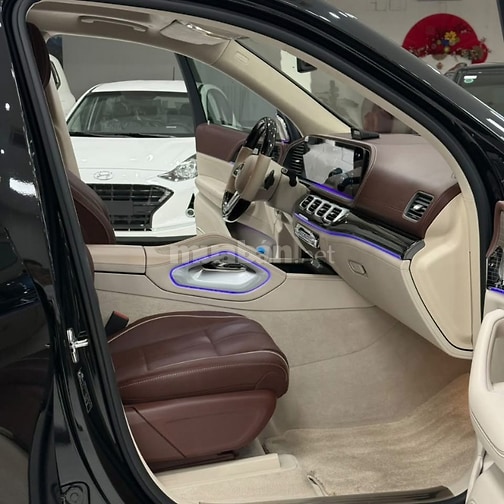Bán Maybach GLS480 sản xuất 2023, lăn bánh cực ít xe như mới.