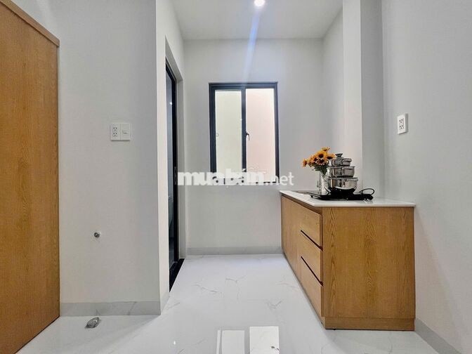 Studio cửa sổ thoáng phòng sạch đẹp - Huỳnh Tấn Phát gần KCX Tân Thuận