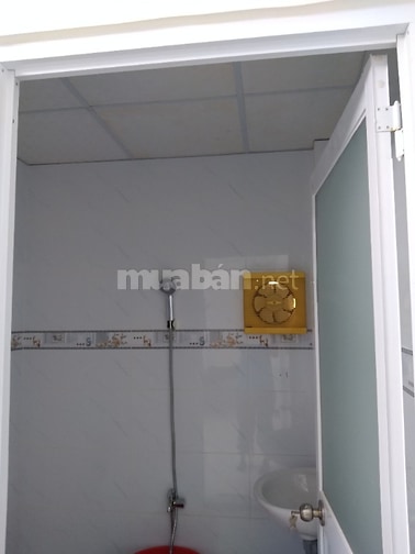 NHÀ ĐẸP GIÁ TỐT . GIAO THÔNG THUẬN TIỆN , GẦN KHU DÂN CƯ MIZUKI.