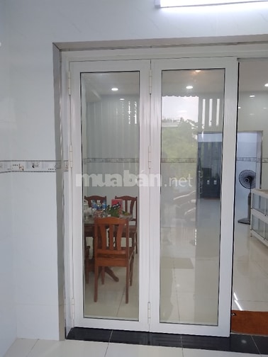 NHÀ ĐẸP GIÁ TỐT . GIAO THÔNG THUẬN TIỆN , GẦN KHU DÂN CƯ MIZUKI.