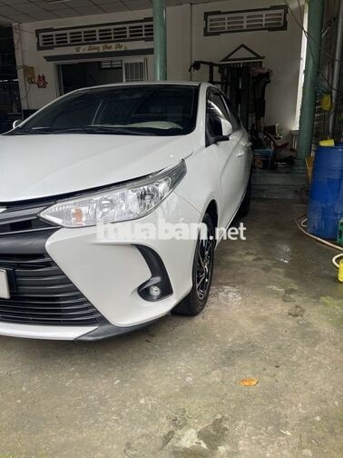 Toyota Vios 5 chỗ Số sàn Trắng
