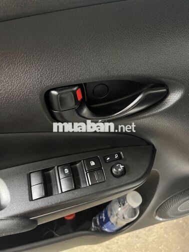 Toyota Vios 5 chỗ Số sàn Trắng