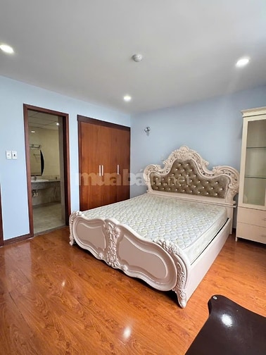 Cần bán căn hộ Giai Việt - 150m2 3PN sổ hồng riêng. Giá: 6 tỷ