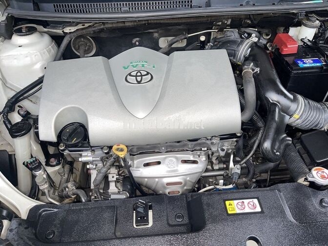Toyota Vios 5 chỗ Số sàn Trắng