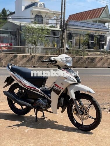 Yamaha Sirius Fi 2022 trắng đen