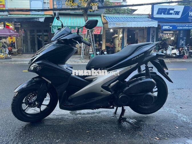 Yamaha NVX 155 màu Đen bạc