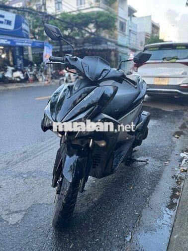 Yamaha NVX 155 màu Đen bạc
