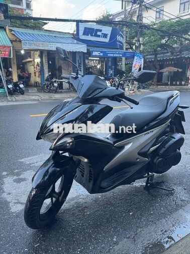 Yamaha NVX 155 màu Đen bạc