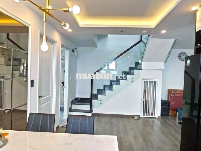 Thuê Căn Hộ Vision Cao Cấp Thiết Kế Duplex Hạng Sang View TP Cực Đẹp