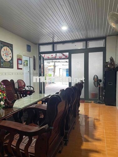 Chủ cần tiền bán gấp nhà cấp 4 diện tích khủng chỉ nhỉnh 3.x tỷ