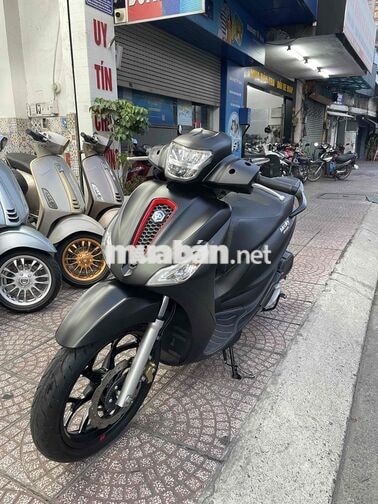 Piaggio Medley 150 150cc màu đen