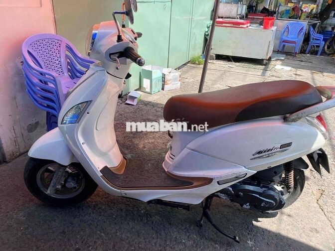 SYM Elizabeth 2013 màu trắng