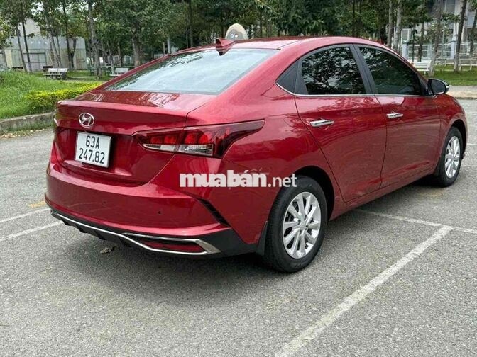 Hyundai Accent 2021 bản đủ đỏ 5 chỗ