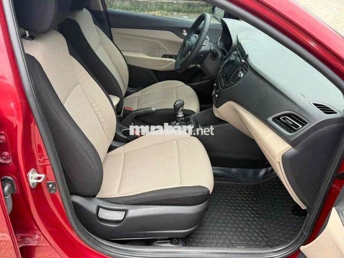 Hyundai Accent 2021 bản đủ đỏ 5 chỗ