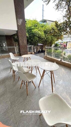 Cho thuê mặt bằng trệt và sân vườn 150m2 - Nơ Trang Long, Bình Thạnh
