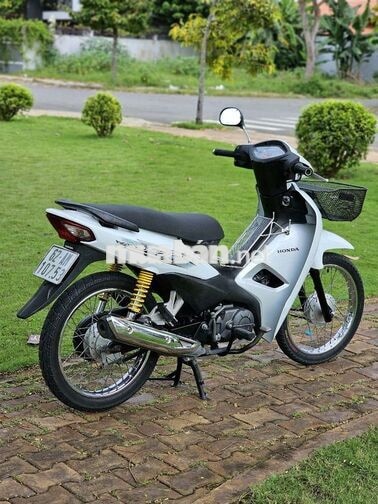 Honda Wave Alpha 2024 10.000 km màu trắng