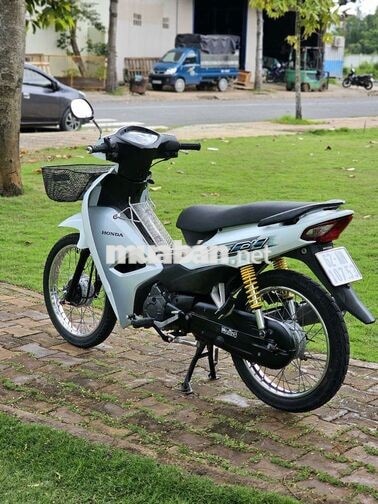 Honda Wave Alpha 2024 10.000 km màu trắng