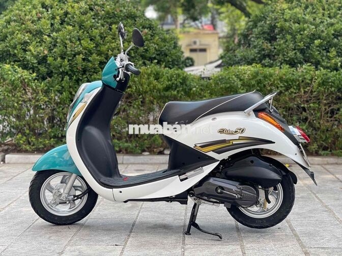 SYM Elite 50cc 2019 màu trắng xanh