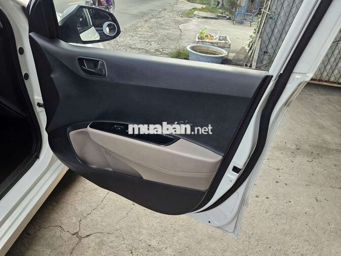 Hyundai i10 Sedan 2015 Trắng