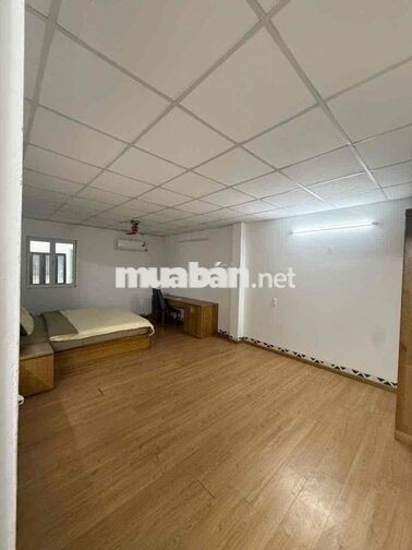 Bán nhà gác lửng mặt tiền Lê Văn Hiến 139,9m², hướng Đông