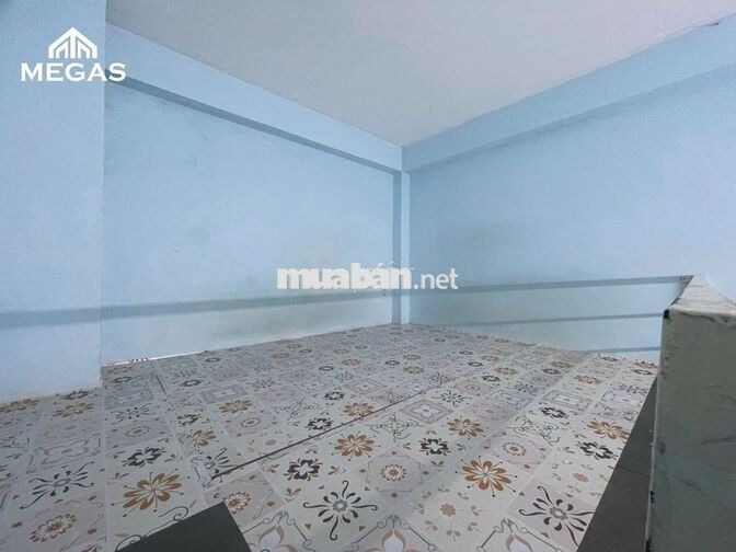 duplex gác cao có máy lạnh đi bộ qua đh Hùng Vương giá rẻ