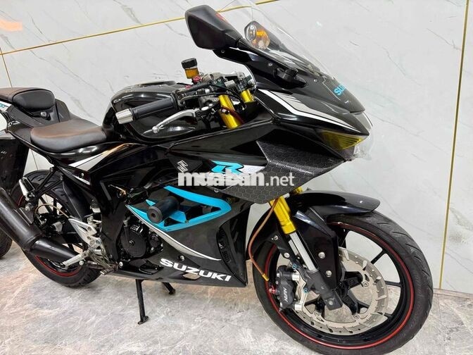 Suzuki GSX-R150 2018 màu đen