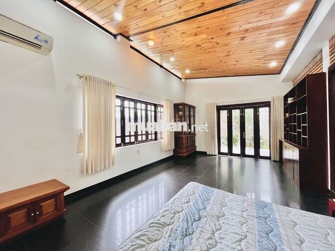 BIỆT THỰ SÂN VƯỜN CÓ CÂY ĂN TRÁI - 4 PHÒNG NGỦ - CÓ NỘI THẤT