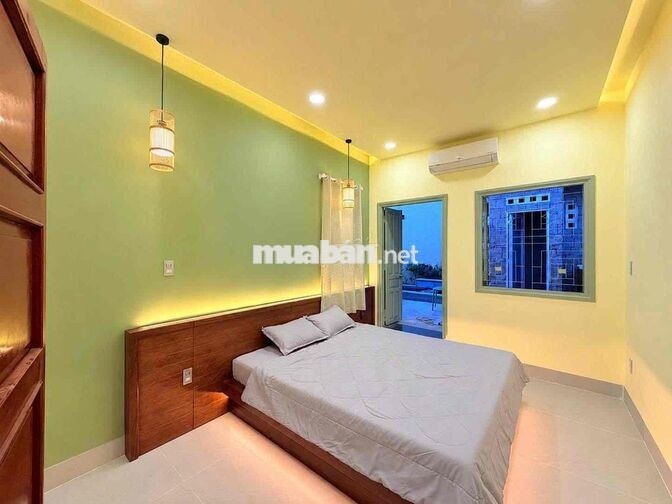 CHO THUÊ VILLA CÓ HỒ BƠI SÂN VƯỜN PHÍA BẮC NT GIÁ 43 TRIỆU/THÁNG