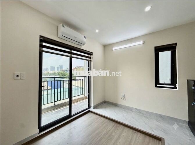 STUDIO FULL ĐỒ BAN CÔNG SIÊU THOÁNG Ô TÔ ĐỖ CỬA NGAY LOTTE MALL TÂY HỒ