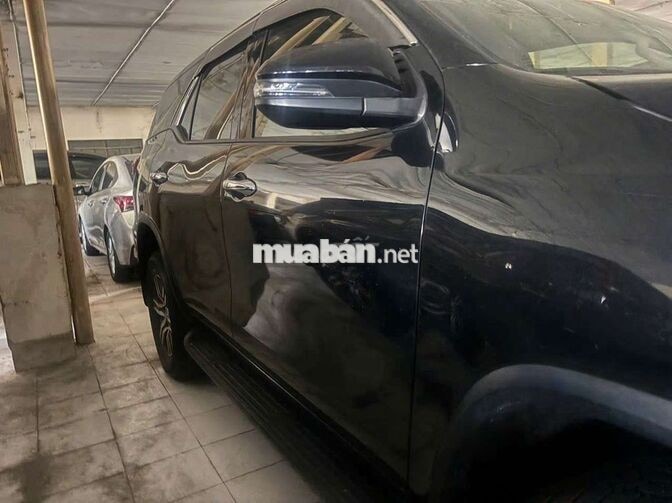 Toyota Fortuner 2019 Dầu Tự động 70000km Đen