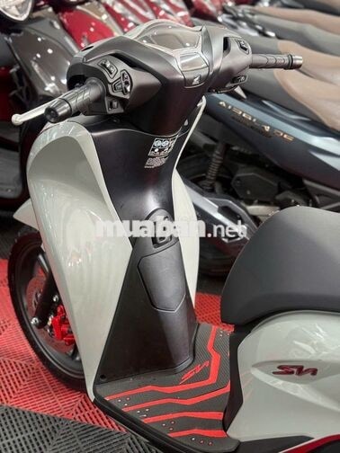 Honda SH160i 2025 ABS 4.000km Xám Sporty chính chủ