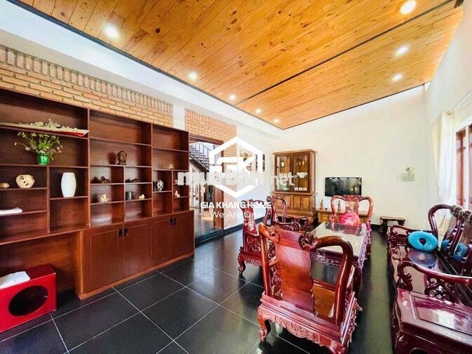 🏡 CHO THUÊ VILLA SÂN VƯỜN 500m² – 4 PHÒNG NGỦ – TÂY NHA TRANG