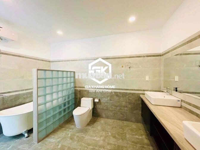 🏡 CHO THUÊ VILLA SÂN VƯỜN 500m² – 4 PHÒNG NGỦ – TÂY NHA TRANG