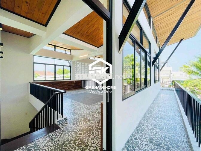 🏡 CHO THUÊ VILLA SÂN VƯỜN 500m² – 4 PHÒNG NGỦ – TÂY NHA TRANG